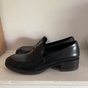 Prada Loafers sz 40